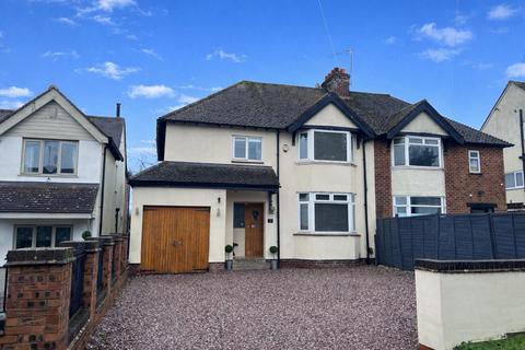 4 bed property, in Alcester Road, £550,000