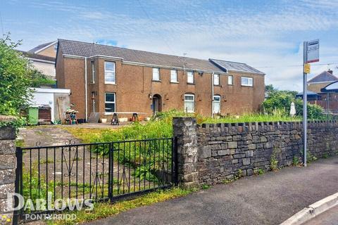 6 bed property, in Dyffryn Road, £400,000