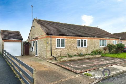 2 bed property, in Wade Close, £350,000