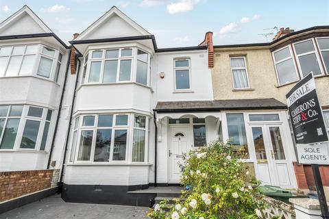 3 bed property, in Haycroft Gardens, £999,950
