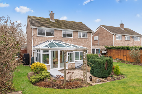 5 bed property, in Winscombe BS25, £485,000