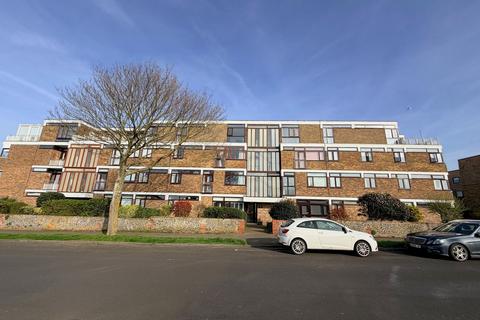 2 bed property, in Gainsboro Road, £180,000