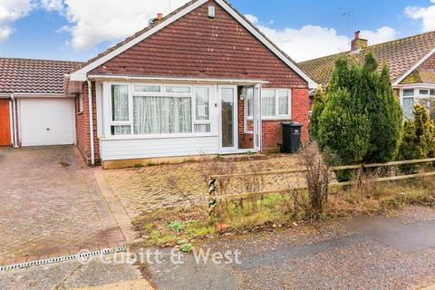 3 bed property, in Kingsmead Gardens, £300,000