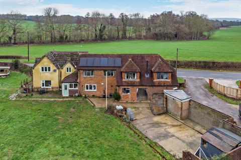 4 bed property, in Horsham Road, £1,000,000