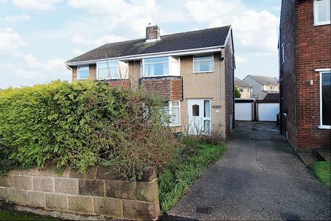 3 bed property, in Sunnybank Crescent, £140,000