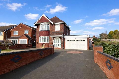 3 bed property, in Pelsall Road, £390,000