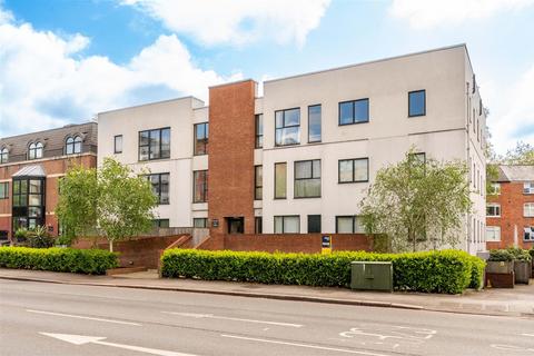1 bed property, in Kings Road, £155,000