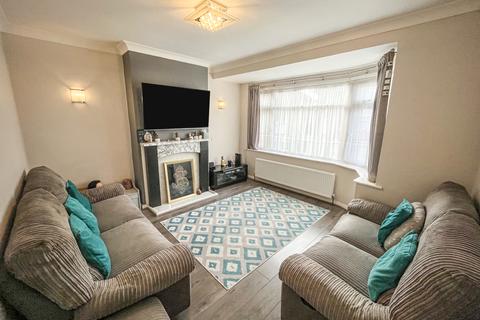 4 bed property, in Wilnicott Road, £280,000