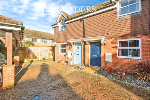 2 bed property, in Warren Gardens, £280,000