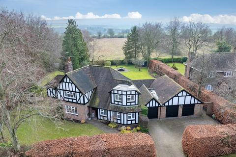 4 bed property, in The Avenue (Private Road), £1,250,000