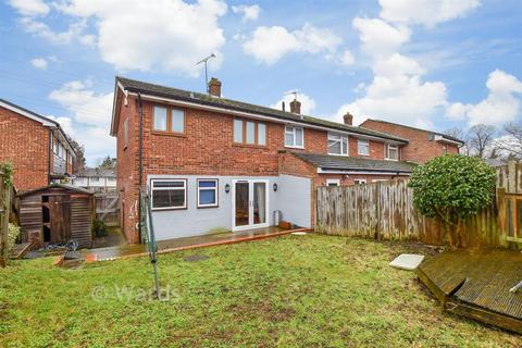 3 bed property, in Heron Road, £250,000