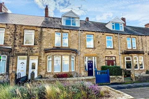 6 bed property, in New Durham Road, £175,000