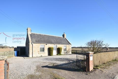 2 bed property, in Duffus, £195,000