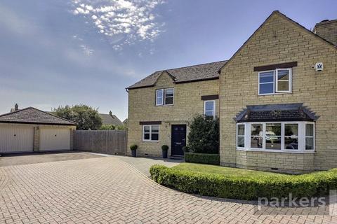 4 bed property, in Willows Edge, £875,000