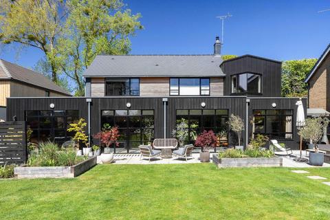 5 bed property, in Greenway Lane, £1,600,000