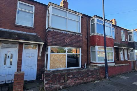 2 bed property, in Carlisle Terrace, £25,000