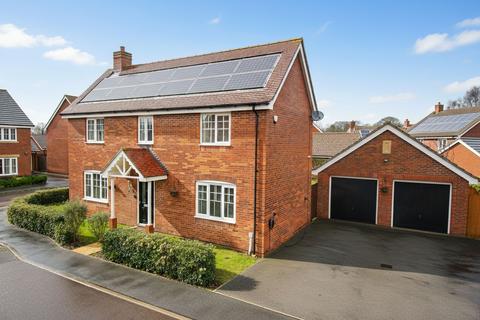4 bed property, in Orion Drive, £440,000