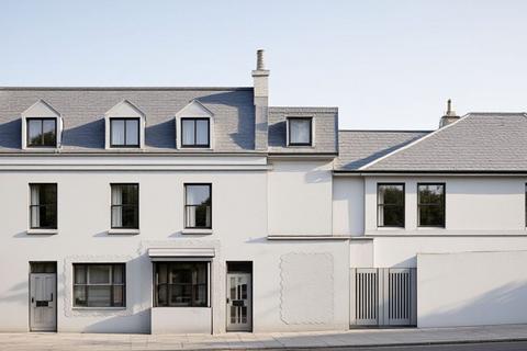 Studio, in Printers Elbow II, £265,000