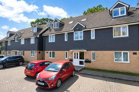 1 bed property, in Bicknor Road, £130,000