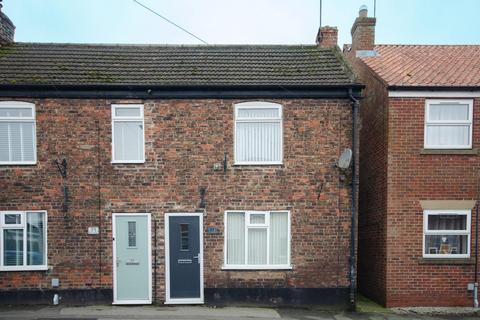 2 bed property, in Main Street, £119,995