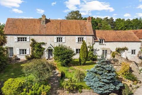 4 bed property, in Chapel Road, £1,195,000