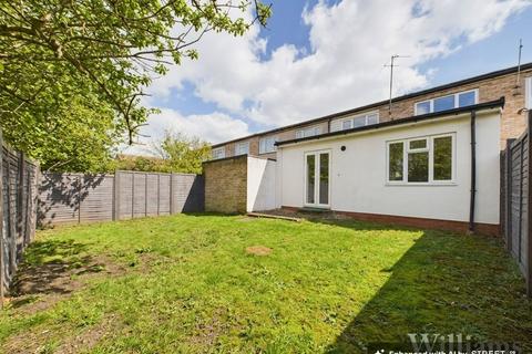 4 bed property, in St. Catherines Court, £367,500
