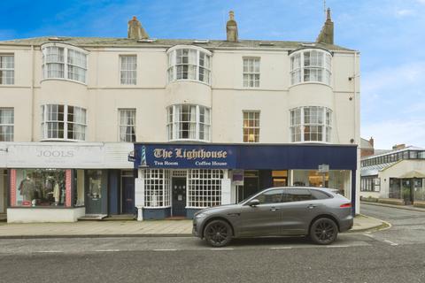 5 bed property, in Belle Vue Street, £200,000