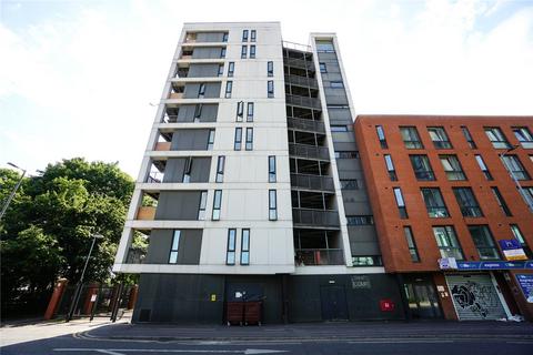 2 bed property, in Higher Cambridge Street, £125,000