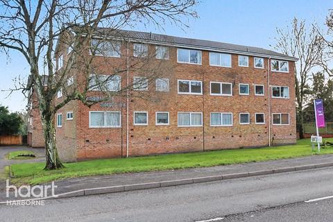 1 bed property, in Redditch Road, £110,000