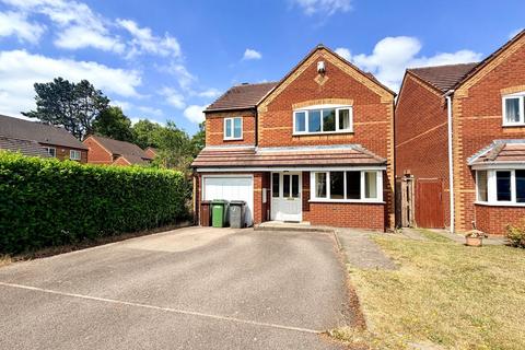 4 bed property, in Suffolk Close, £359,950