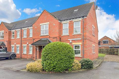 1 bed property, in Sanderson Close, £110,000
