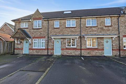 2 bed property, in Magdalen Gardens, £260,000