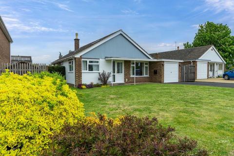 3 bed property, in Stockerston Crescent, £400,000