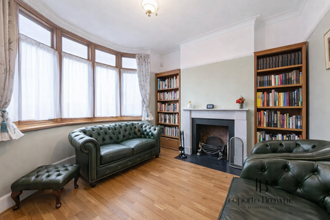 3 bed property, in Harlesden Gardens NW10, £700,000