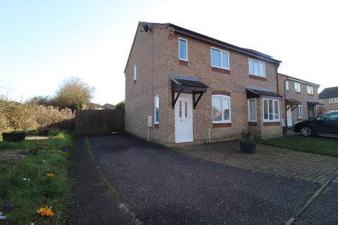 2 bed property, in Suffield Close, £193,500