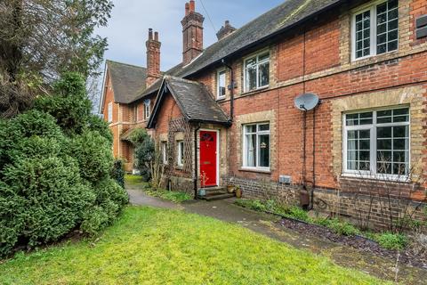 3 bed property, in Maidstone Road, £500,000