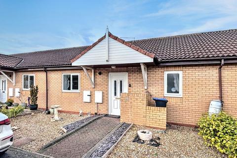 2 bed property, in Yoden Bungalows, £115,000