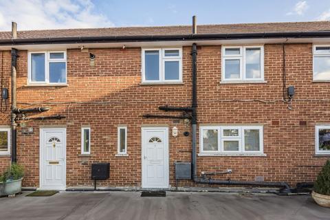 3 bed property, in Packhorse Road, £329,000