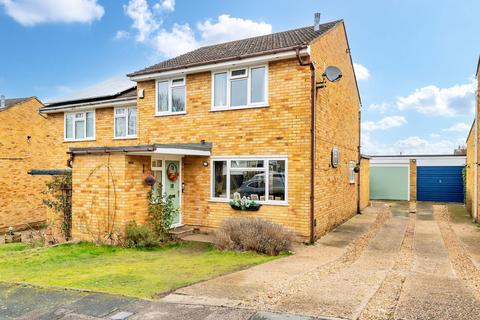 3 bed property, in Towne Road, £440,000