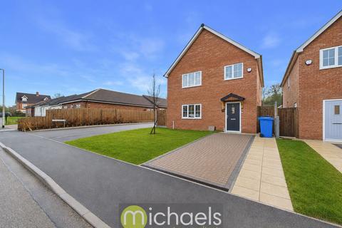 3 bed property, in Cats Lane, £350,000