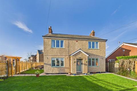 3 bed property, in Ellesmere Lane, £335,000