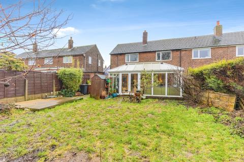 3 bed property, in West Drive, £265,000