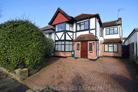 4 bed property, in Vaughan Avenue, £1,150,000
