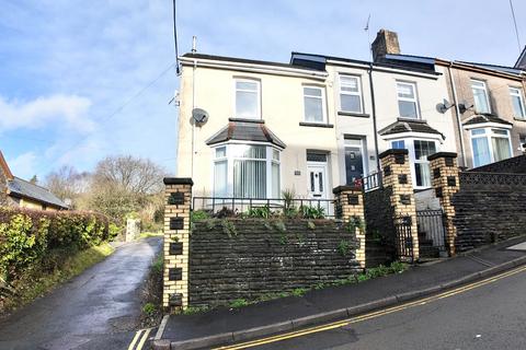 3 bed property, in Bedwellty Road, £155,000