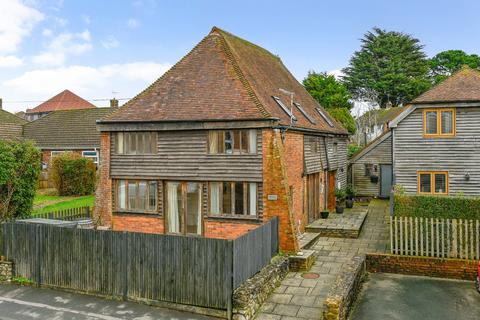 2 bed property, in Beacon Oak Road, £350,000