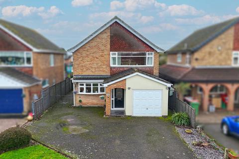 4 bed property, in Mill Lane, £500,000