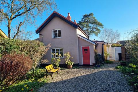 2 bed property, in Laxfield, £350,000