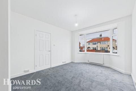 3 bed property, in Homefield Avenue, £250,000