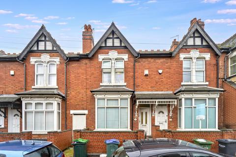4 bed property, in 259 Bearwood Road, £260,000