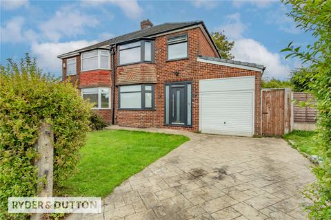 3 bed property, in Broomfield Crescent, £310,000